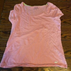 Vineyard Vines pink tshirt sz Medium
